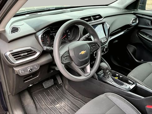 Used 2021 Chevrolet TrailBlazer LT w/ Convenience Package FWD image 18