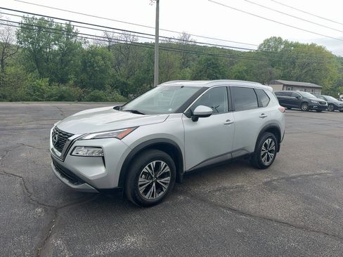 Used 2023 Nissan Rogue SV w/ SV Premium B Package AWD/4WD image 4