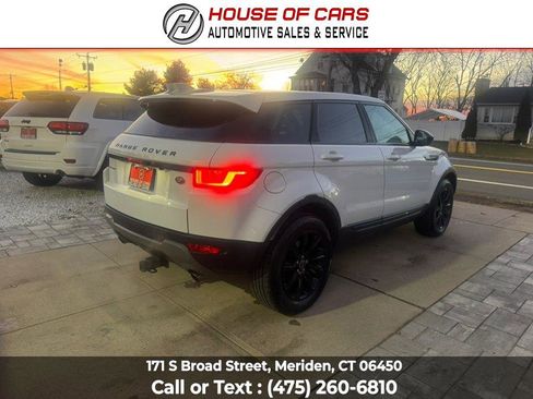 Used 2017 Land Rover Range Rover Evoque SE Premium image 5