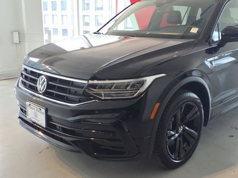 Used 2023 Volkswagen Tiguan SE R-Line AWD/4WD image 7