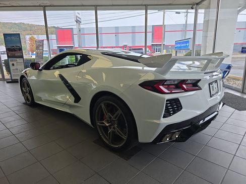 Used 2020 Chevrolet Corvette Stingray Premium Cpe w/ 3LT Preferred Equipment Group image 7