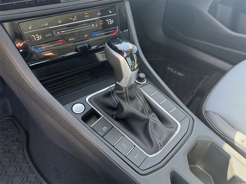 New 2026 Volkswagen Jetta SE image 21