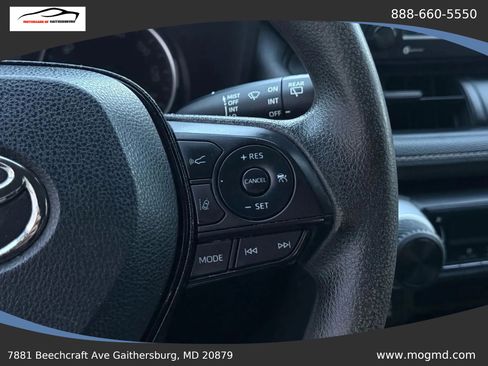 Used 2021 Toyota RAV4 LE image 37