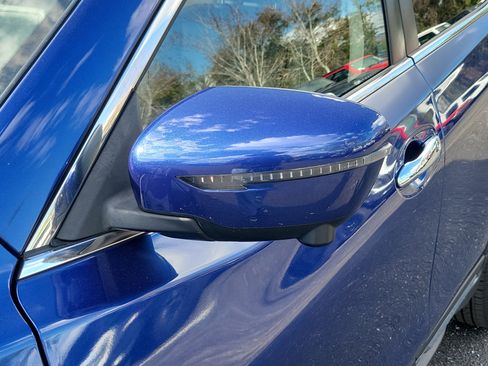 Used 2018 Nissan Rogue SL w/ Premium Package image 8