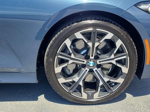 Used 2026 BMW 330i Sedan w/ Premium Package RWD image 5