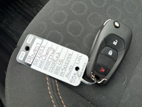 Used 2022 Chevrolet Trax LS w/ Tint and Cruise Package AWD/4WD image 27