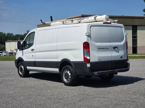 Used 2015 Ford Transit 250 130 Low Roof RWD image 10