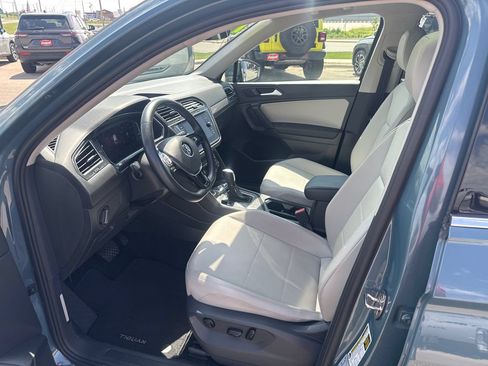 Used 2019 Volkswagen Tiguan SEL FWD image 8