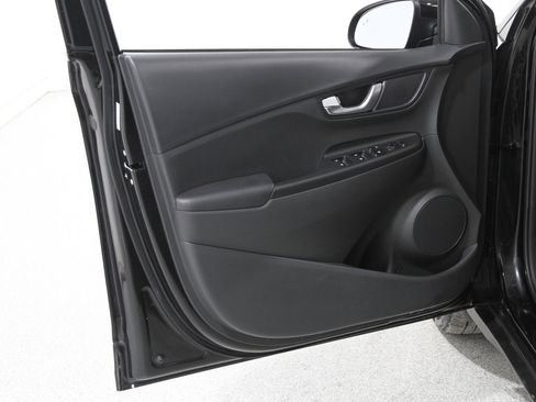 Certified 2023 Hyundai Kona SEL w/ Convenience Package image 4