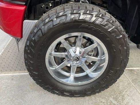Used 2017 Ford F150 XLT w/ Equipment Group 302A Luxury AWD/4WD image 12