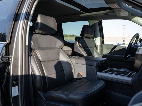 New 2026 Ford F350 Lariat w/ Lariat Ultimate Package image 42