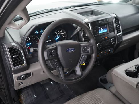Used 2015 Ford F150 XLT AWD/4WD image 18