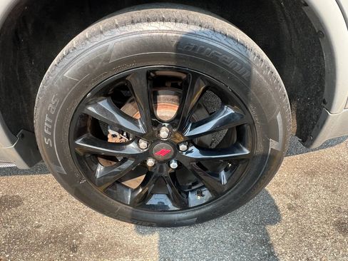 Used 2019 Dodge Durango GT AWD/4WD image 11