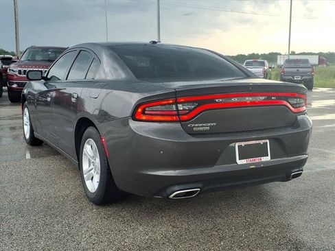 Used 2020 Dodge Charger SXT w/ Leather Interior Group RWD image 25