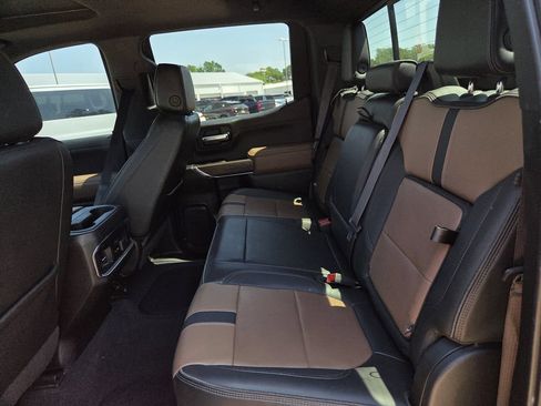 Used 2022 Chevrolet Silverado 1500 High Country w/ Technology Package AWD/4WD image 20