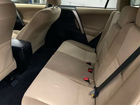 Used 2013 Toyota RAV4 LE AWD/4WD image 10