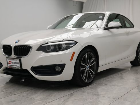 Used 2019 BMW 230i xDrive Coupe w/ Convenience Package image 3