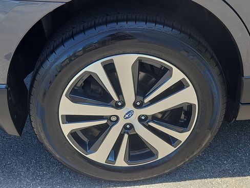 Used 2019 Subaru Outback 2.5i Limited AWD/4WD image 31