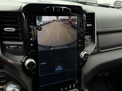 Used 2023 RAM 1500 Laramie AWD/4WD image 23