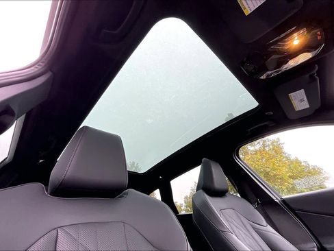 Used 2025 BMW X3 xDrive30i w/ Convenience Package image 23