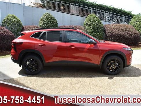 New 2026 Chevrolet Trax LT w/ Midnight Edition FWD image 11