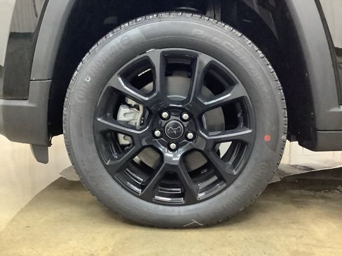 New 2026 Jeep Compass Latitude AWD/4WD image 26