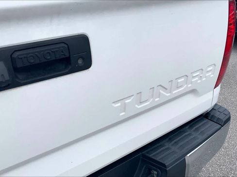 Used 2020 Toyota Tundra SR5 w/ SR5 Leather Package RWD image 31