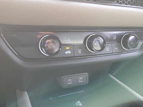 New 2026 Honda HR-V LX image 15