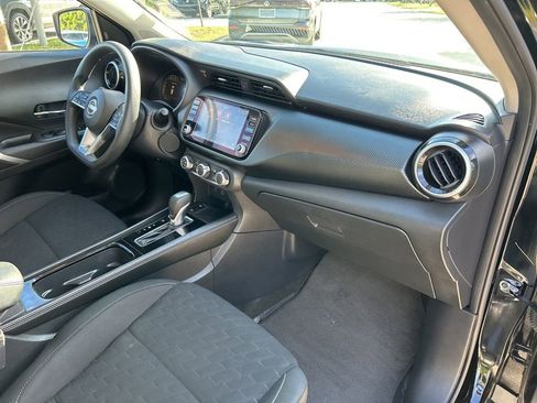 Used 2024 Nissan Kicks SV image 39