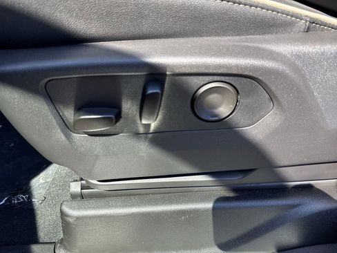 New 2026 GMC Yukon XL Elevation w/ Elevation Premium Package image 13