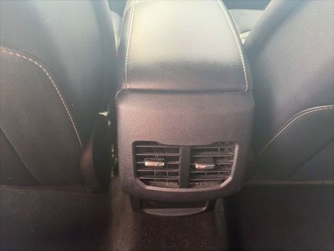 Used 2019 Ford Fusion SEL FWD image 13