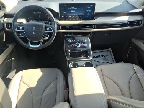 Used 2022 Lincoln Nautilus Reserve image 10