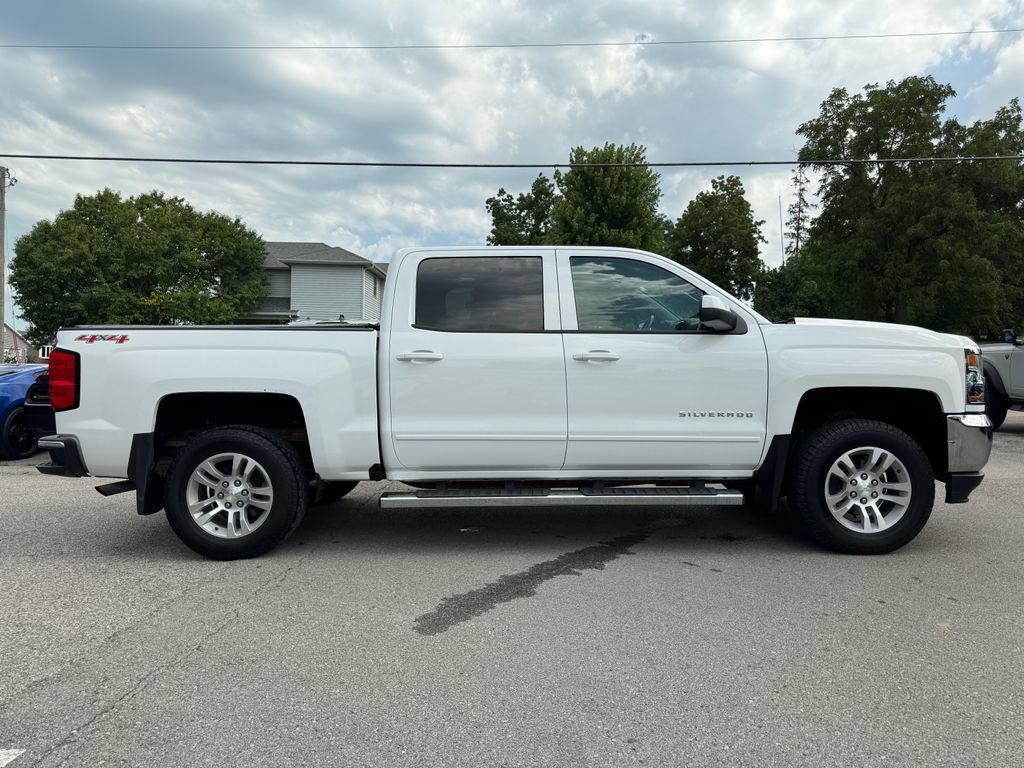 Used 2017 Chevrolet Silverado 1500 LT w/ All Star Edition AWD/4WD image 4