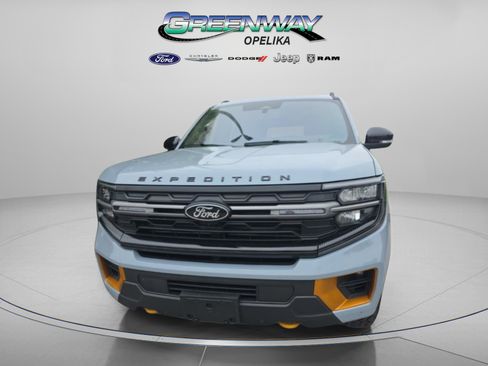 Used 2025 Ford Expedition Tremor AWD/4WD image 9