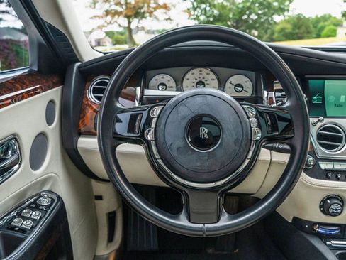 Used 2015 Rolls-Royce Ghost image 56