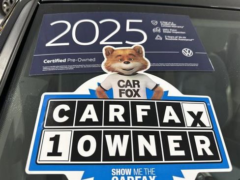 Certified 2025 Volkswagen Jetta SE image 11