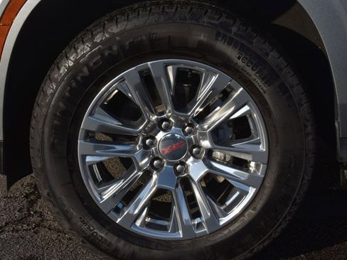 Used 2025 GMC Yukon Denali image 11