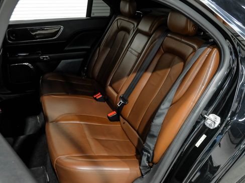 Used 2018 Lincoln Continental Reserve FWD image 42
