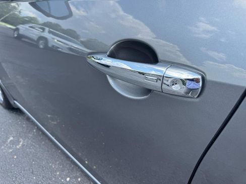 Used 2024 Nissan Altima 2.5 SL FWD image 10