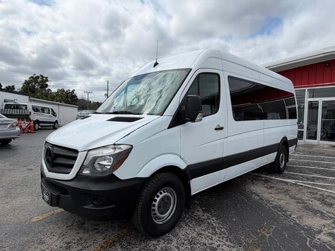 Used 2016 Mercedes-Benz Sprinter 2500 image 3
