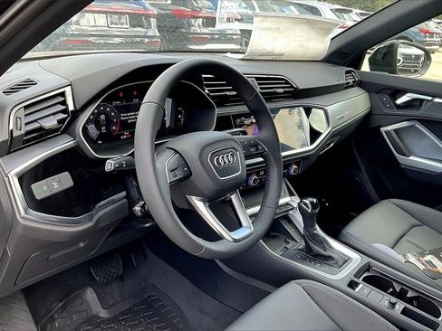 New 2025 Audi Q3 2.0T Premium image 14