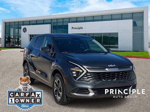 Used 2024 Kia Sportage LX image 3