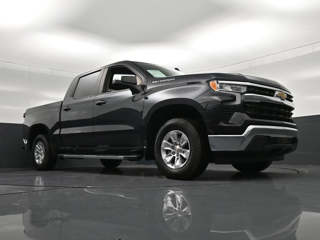 Used 2024 Chevrolet Silverado 1500 LT RWD image 20