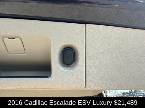 Used 2016 Cadillac Escalade ESV Luxury RWD image 19