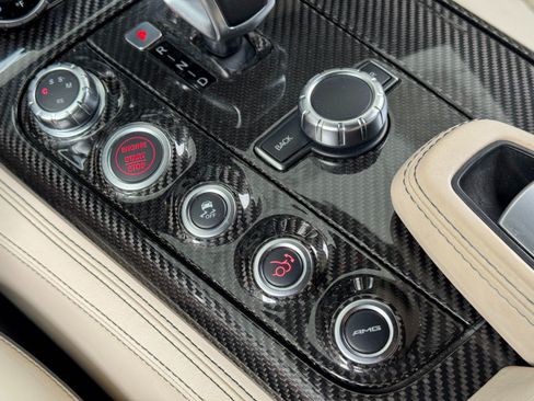 Used 2012 Mercedes-Benz SLS AMG Roadster image 32