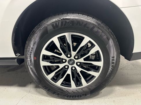 Used 2025 Ford Expedition Platinum image 59