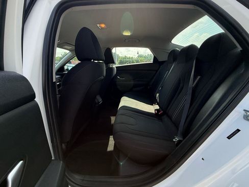 Used 2021 Hyundai Elantra SEL FWD image 31
