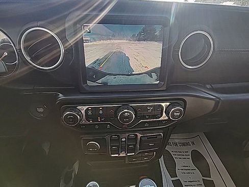 Used 2020 Jeep Gladiator Overland image 22