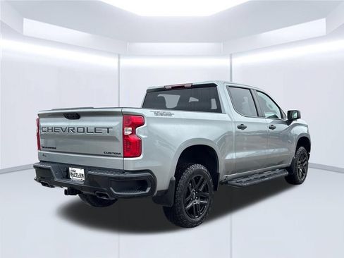 Used 2025 Chevrolet Silverado 1500 Custom Trail Boss w/ Dark Appearance Package AWD/4WD image 8