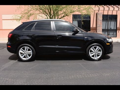 Used 2018 Audi Q3 2.0T Premium FWD image 1